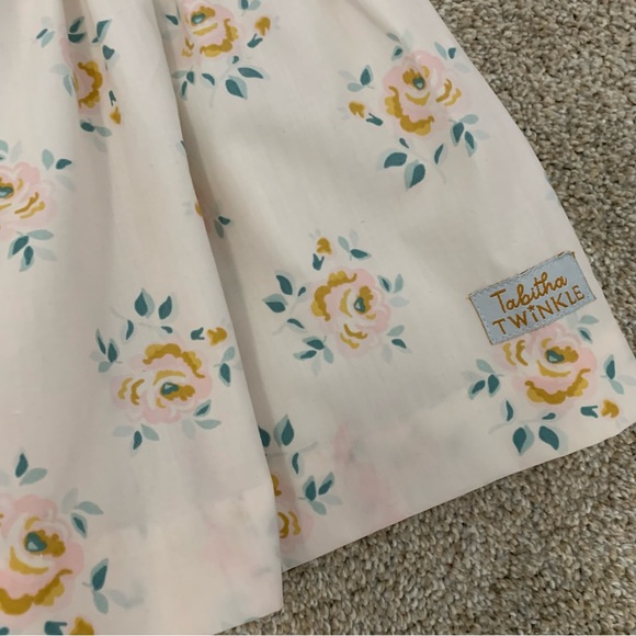 Tabitha Twinkle 5-6 shorts set and bows - Picture 4 of 11